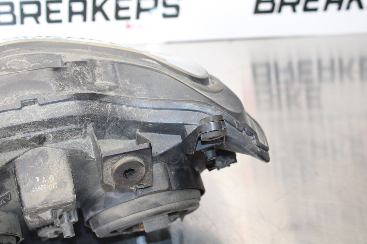 01-03 SUZUKI GSXR600 FRONT HEADLIGHT HEAD LIGHT LAMP BB145