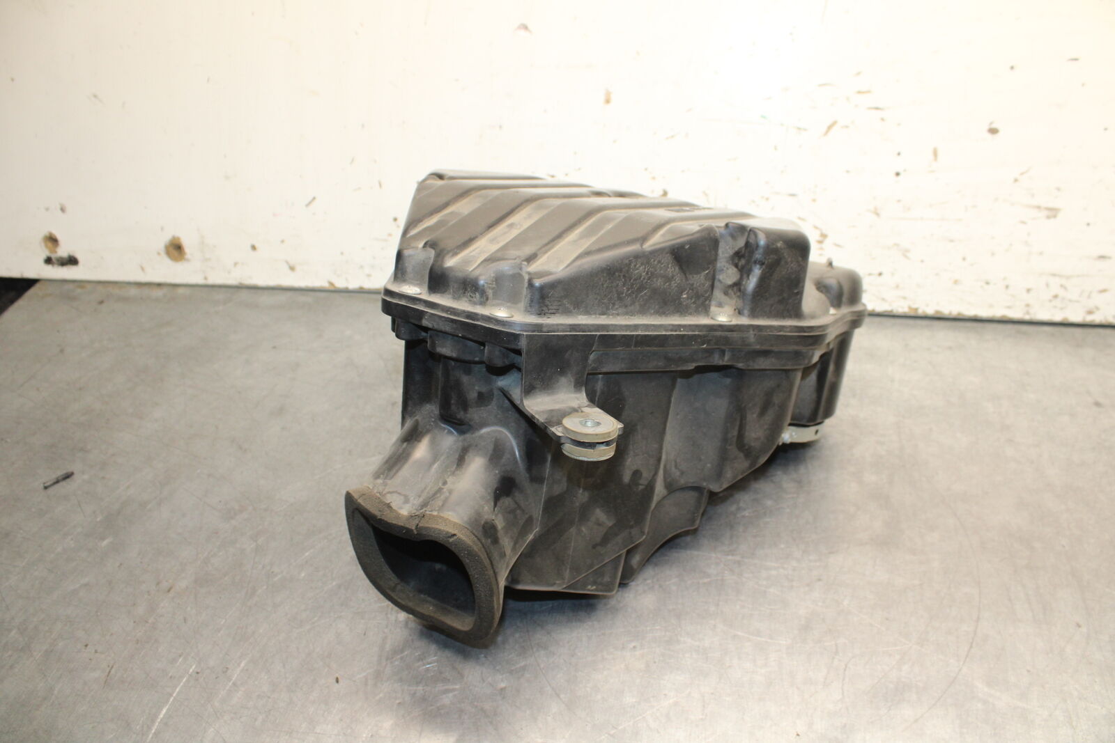 12-13 KAWASAKI Z1000 AIRBOX AIR INTAKE FILTER BOX BB743