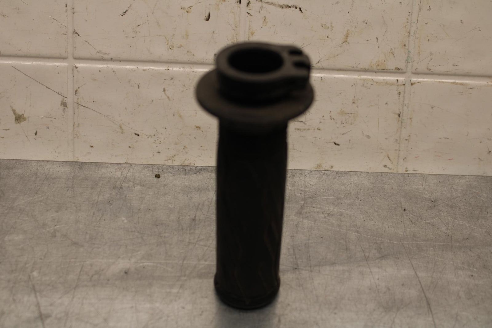 2015 Suzuki GSXR750 RIGHT THROTTLE GRIP BB595