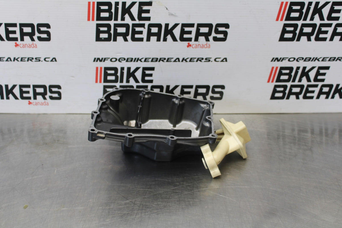 22-25 YAMAHA YZF R7 ENGINE MOTOR BOTTOM OIL PAN COVER BB850