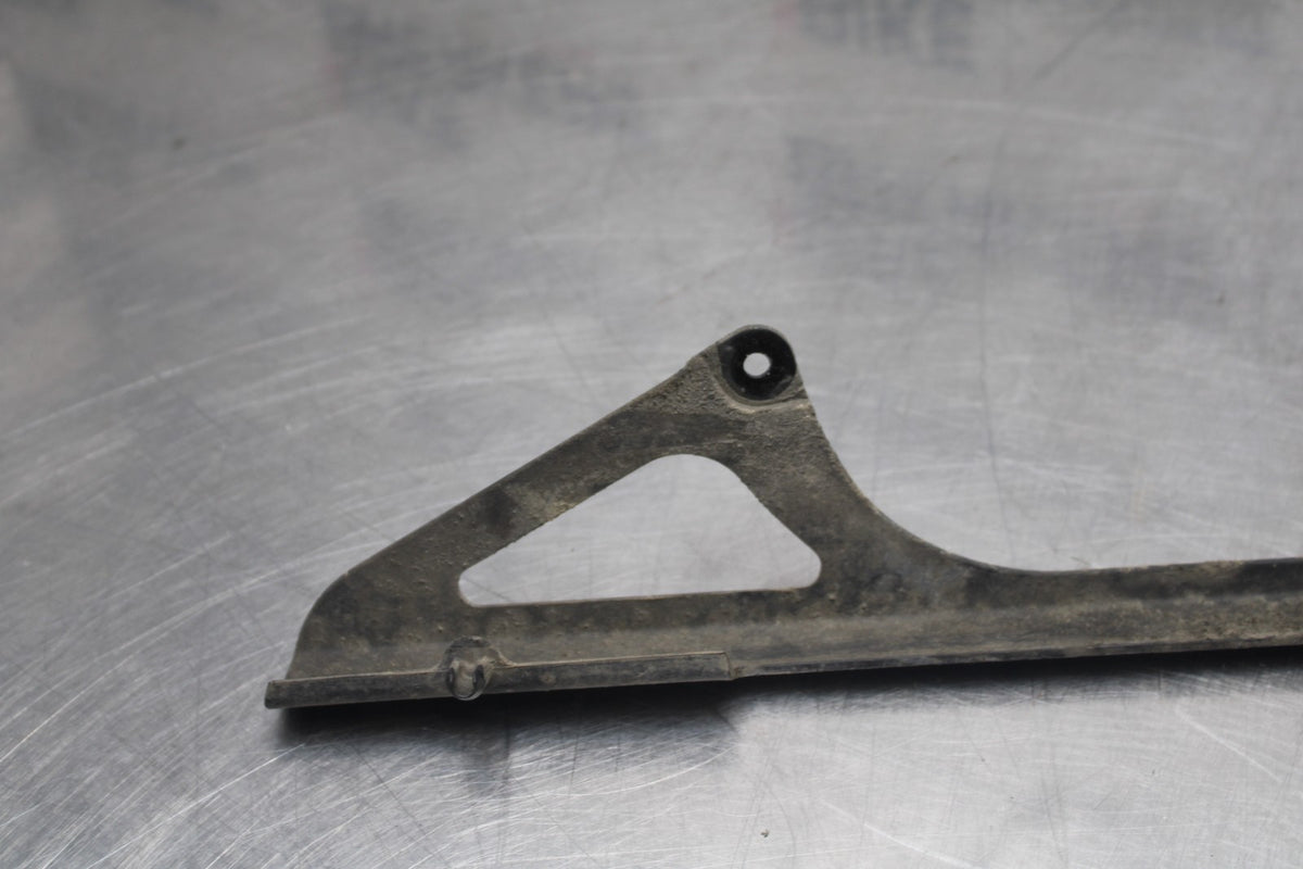 05-06 KAWASAKI NINJA ZX6R REAR BACK DRIVE CHAIN GUARD COVER SHIELD BB877