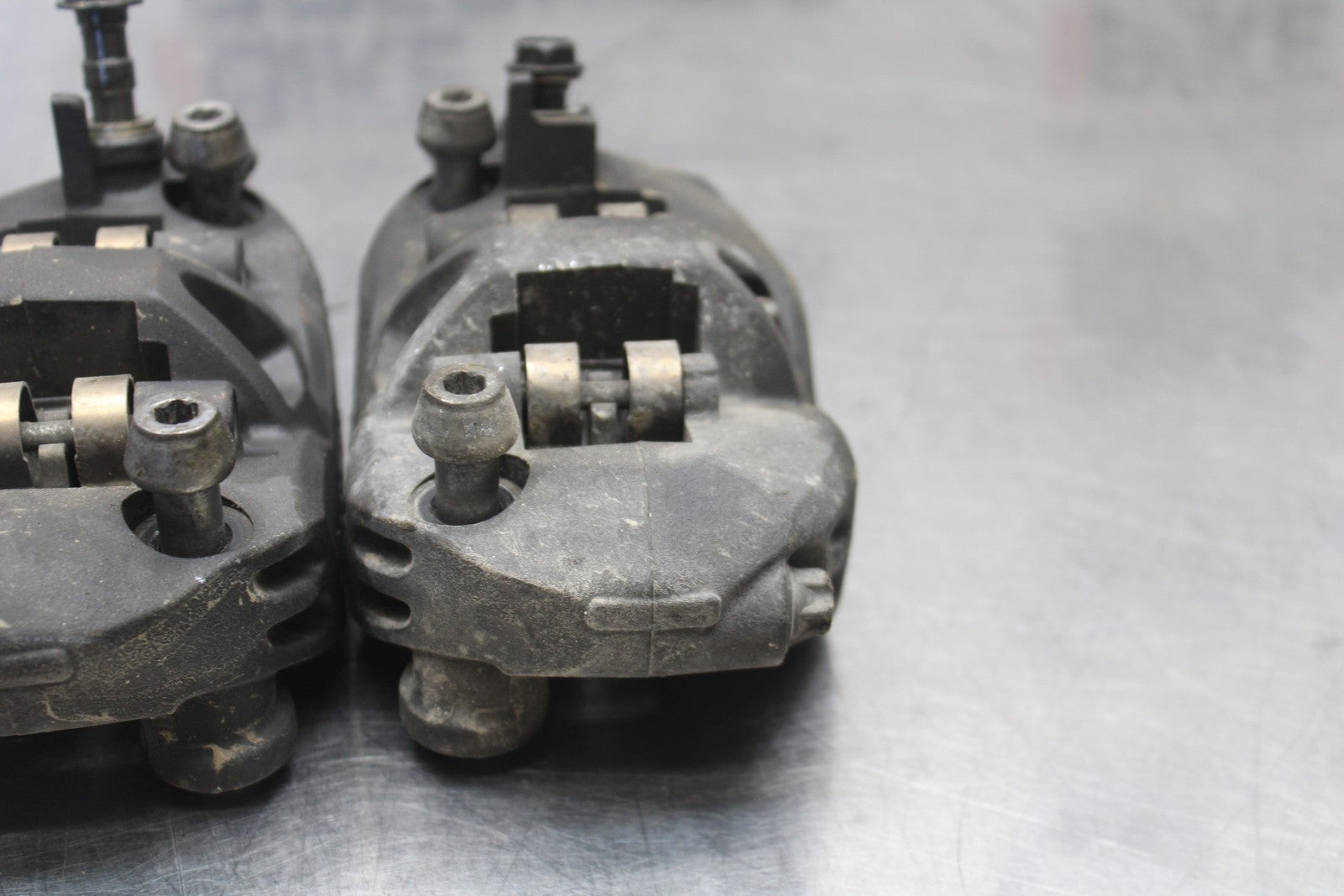 07-08 KAWASAKI NINJA ZX6R RIGHT LEFT FRONT BRAKE CALIPER SET PAIR CALIPERS BB203