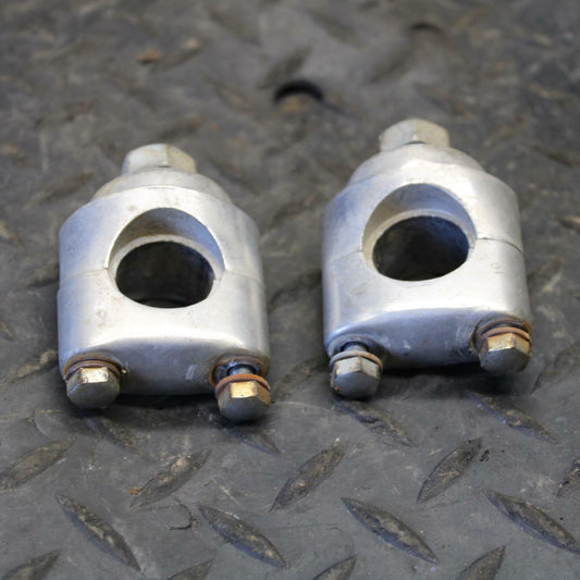 71 YAMAHA L5 HANDLEBAR RISERS BB230
