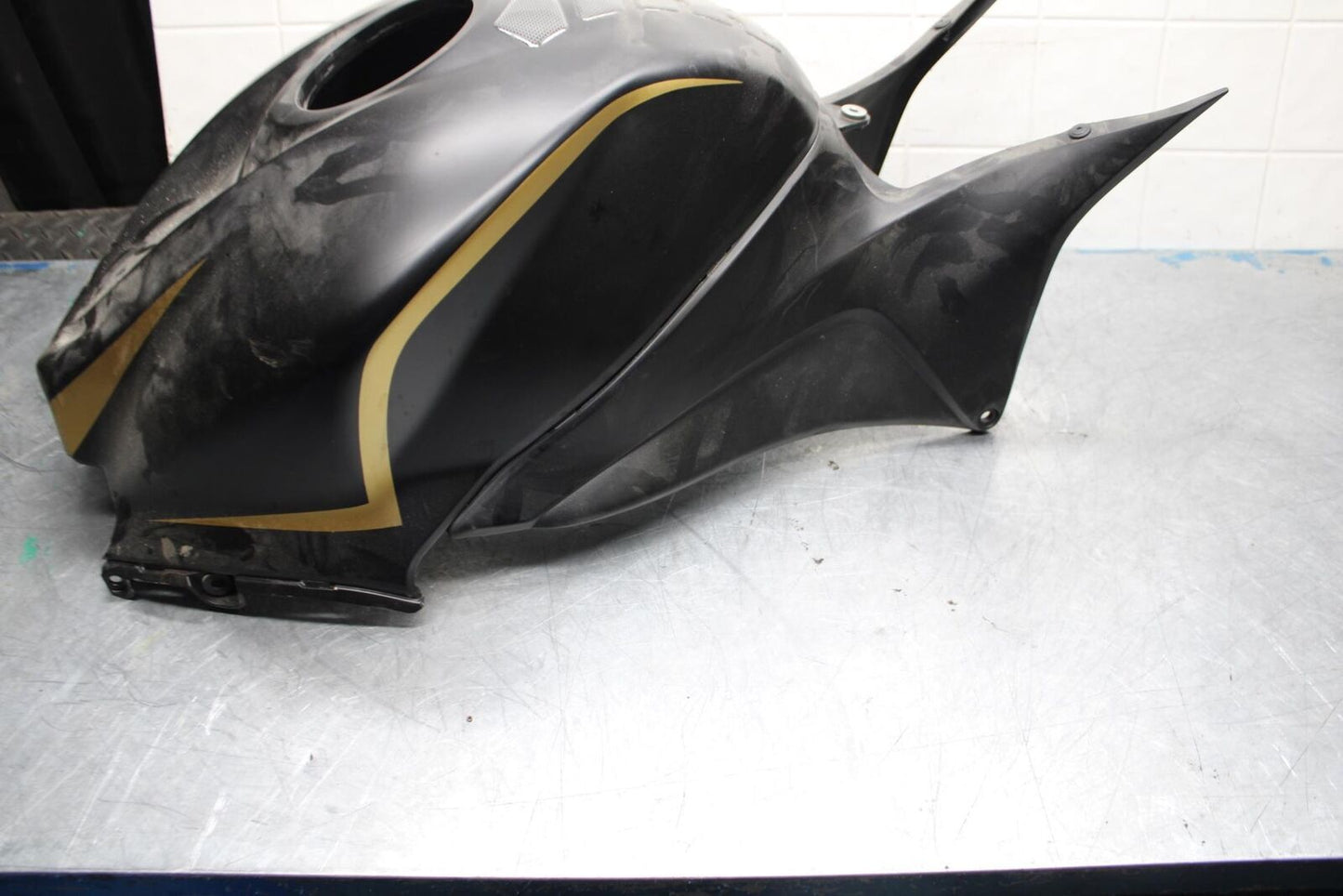 09-12 HONDA CBR600RR AFTERMARKET BLACK GAS TANK FUEL  COVER FAIRING COWL BB450