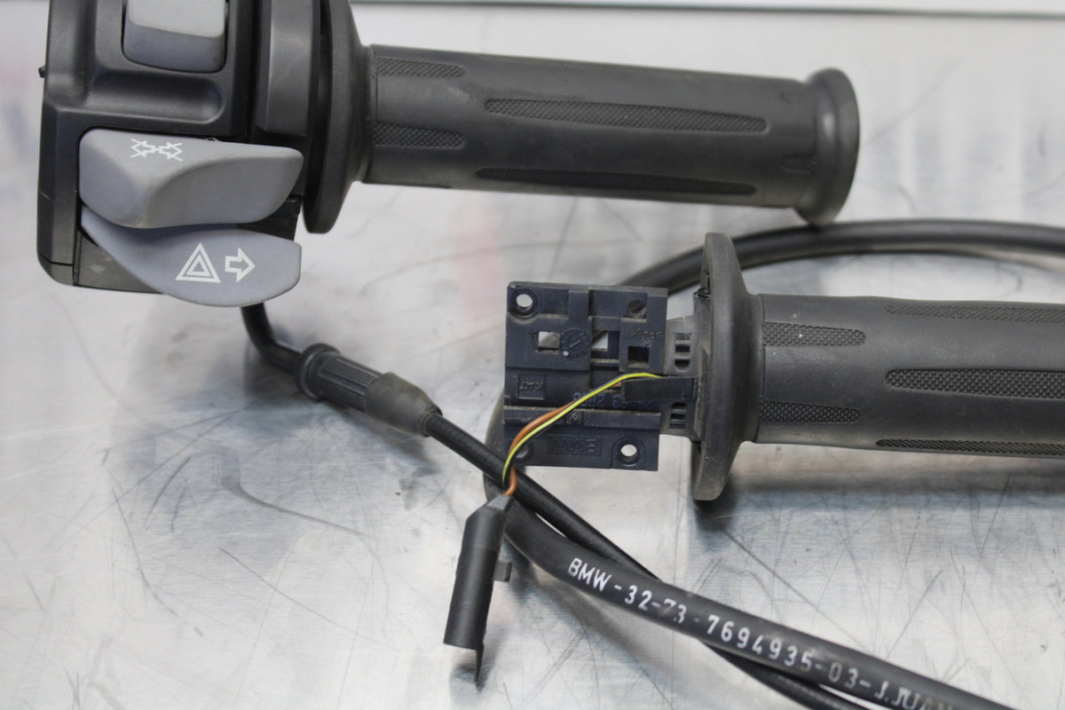 06-12 BMW F800ST THROTTLE CABLE LINE HOUSING GUIDE BB144
