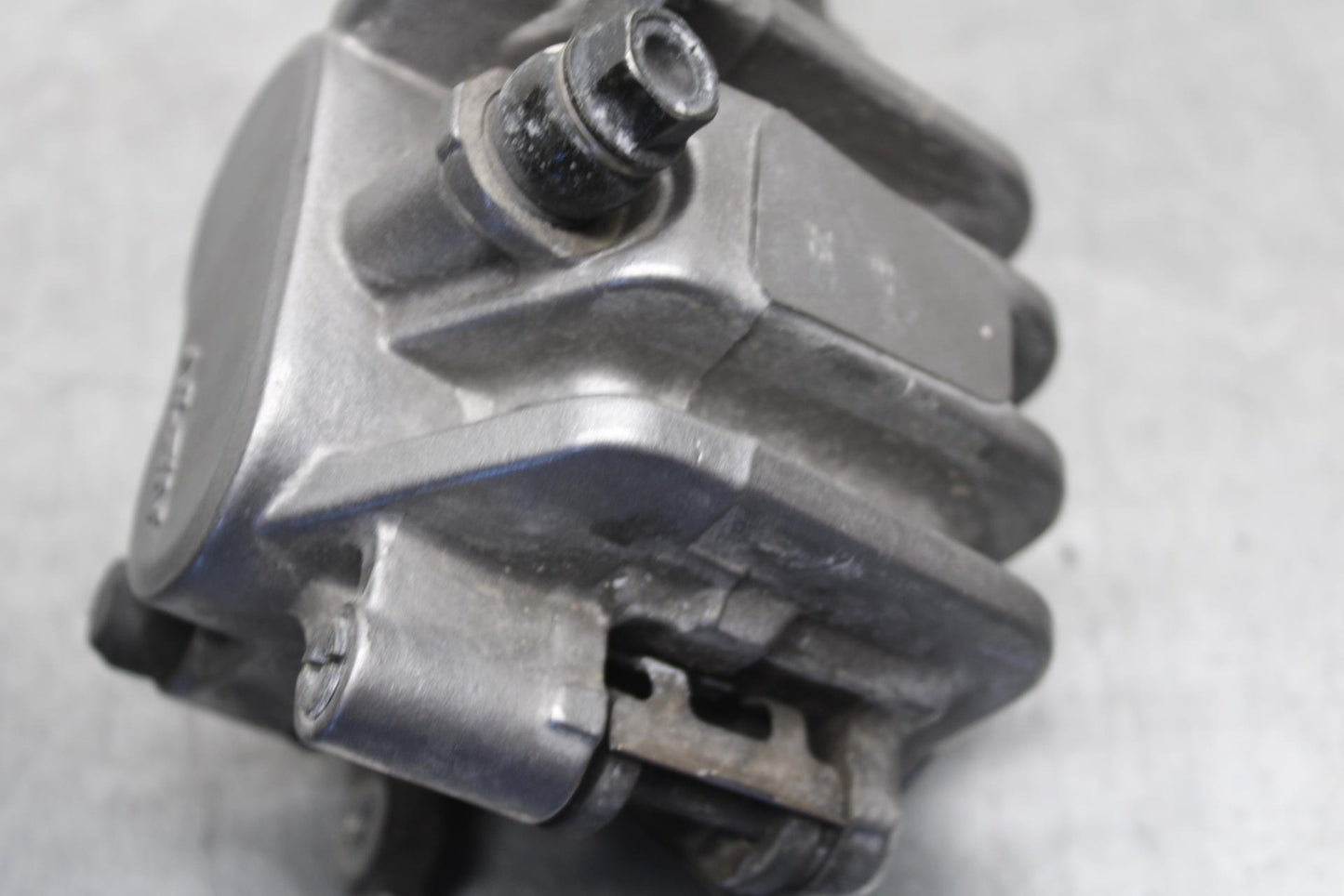 01-02 HONDA SHADOW SPIRIT 750  FRONT BRAKE CALIPER BB632