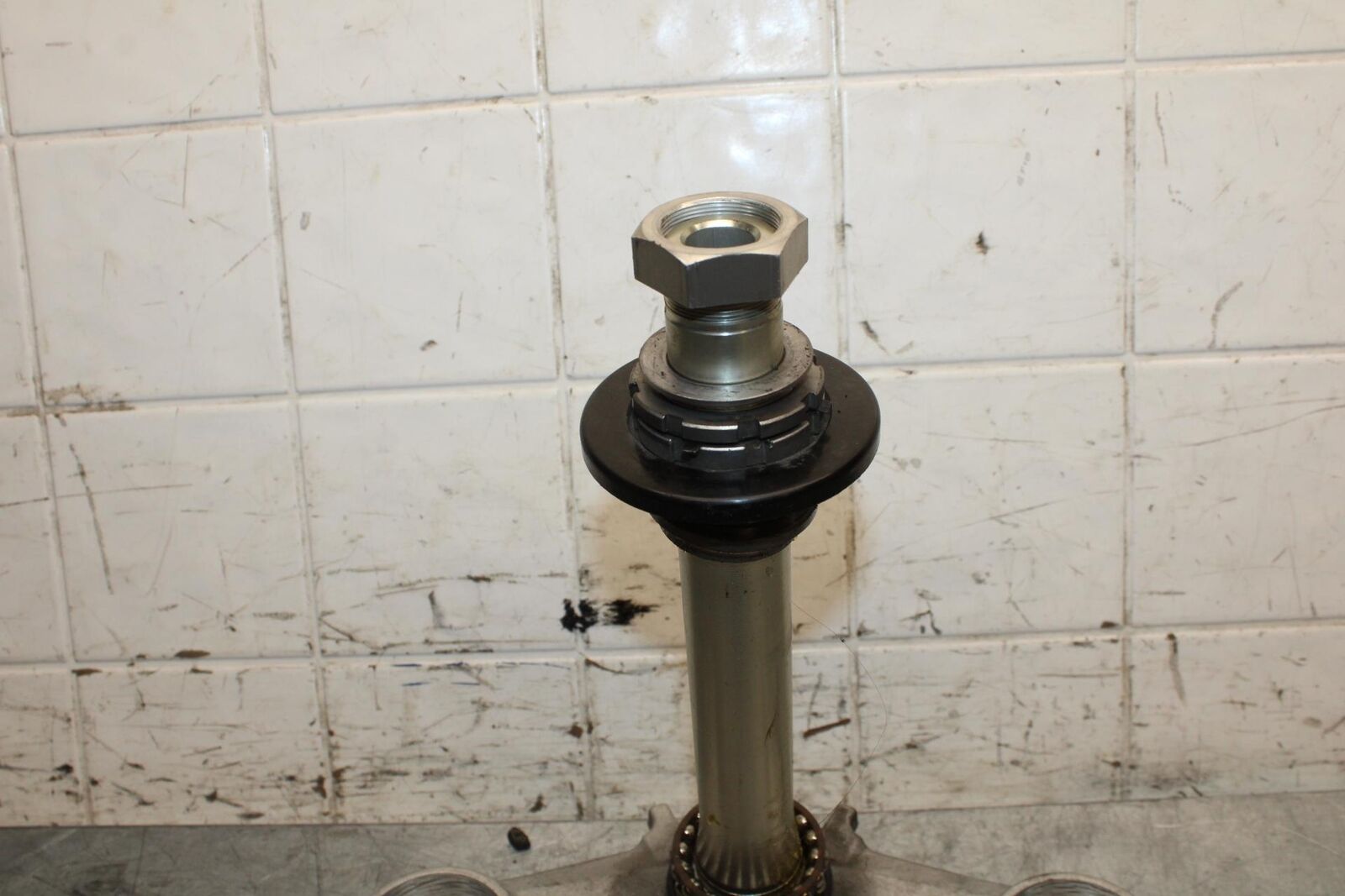 2009 Kawasaki Ninja ZX6R ZX600R FRONT FORKS CLAMP LOWER TRIPLE TREE STEM BB548