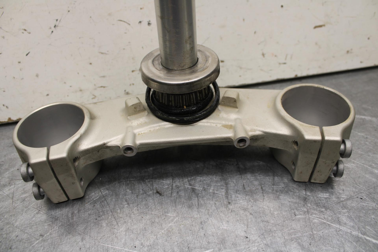 16-18 KTM 690 DUKE FRONT FORKS CLAMP LOWER TRIPLE TREE STEM BB631