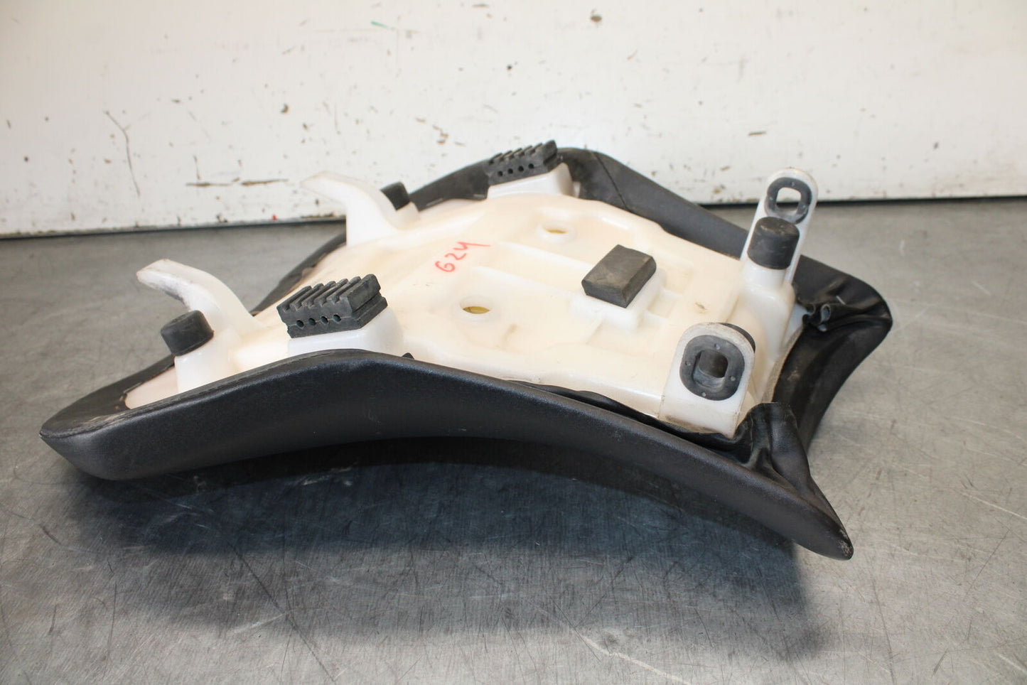05-06 HONDA CBR600RR FRONT DRIVERS SEAT PAD SADDLE PILLION BB624