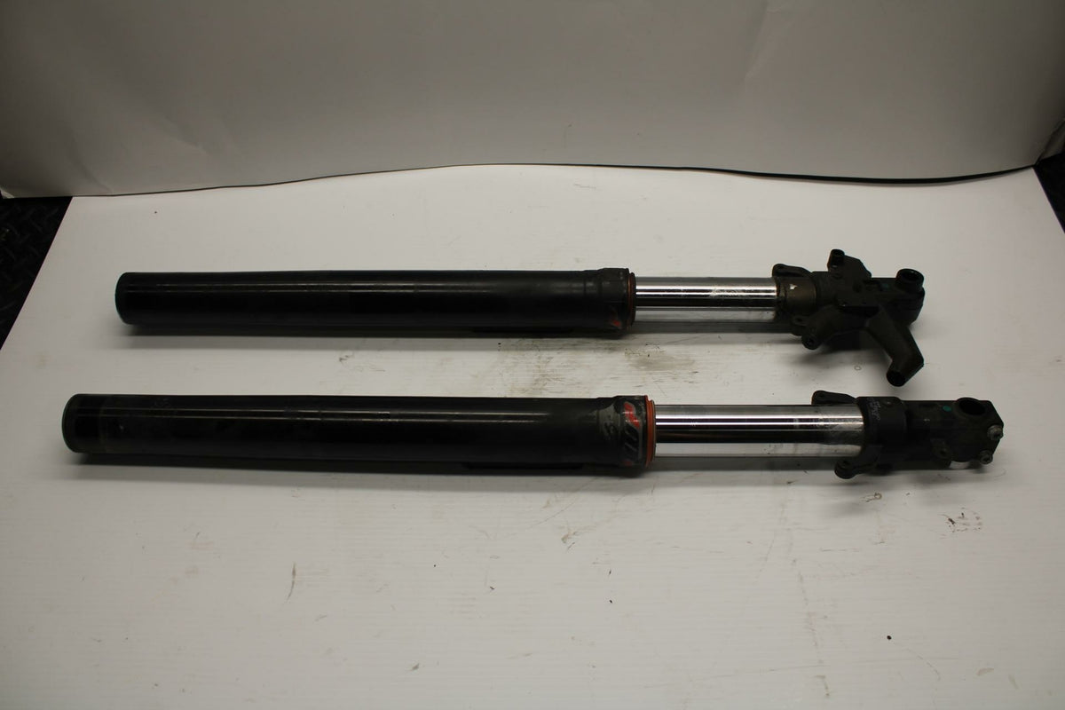 18-20 HUSQVARNA VITPILEN 401 FRONT FORKS SHOCK SUSPENSION SET PAIR BB248
