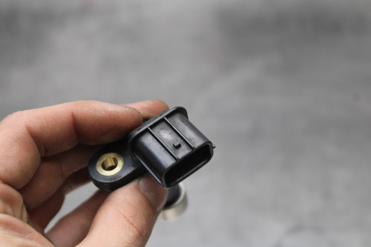 08 KAWASAKI NINJA ZX10R SPEED SPEEDOMETER SENSOR BB902