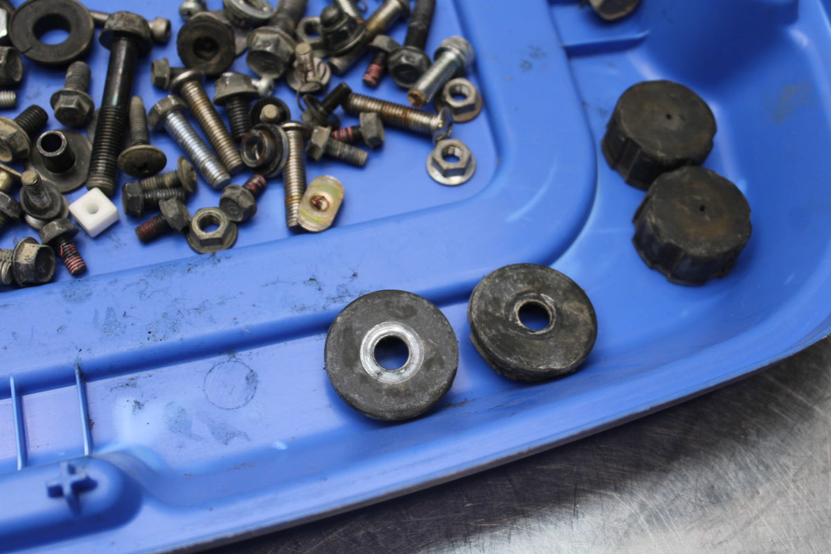07-25 KAWASAKI VULCAN 900 VN900D CLASSIC LT MOUNTING BOLTS HARDWARE BB842