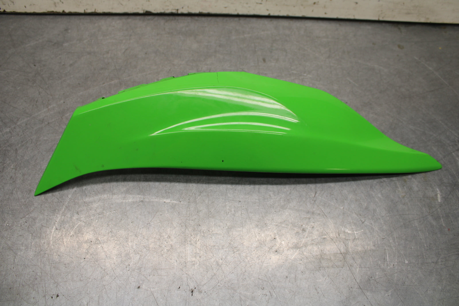 16 KAWASAKI NINJA ZX10R RIGHT REAR BACK TAIL FAIRING COWL 36001-0641-51B  BB650