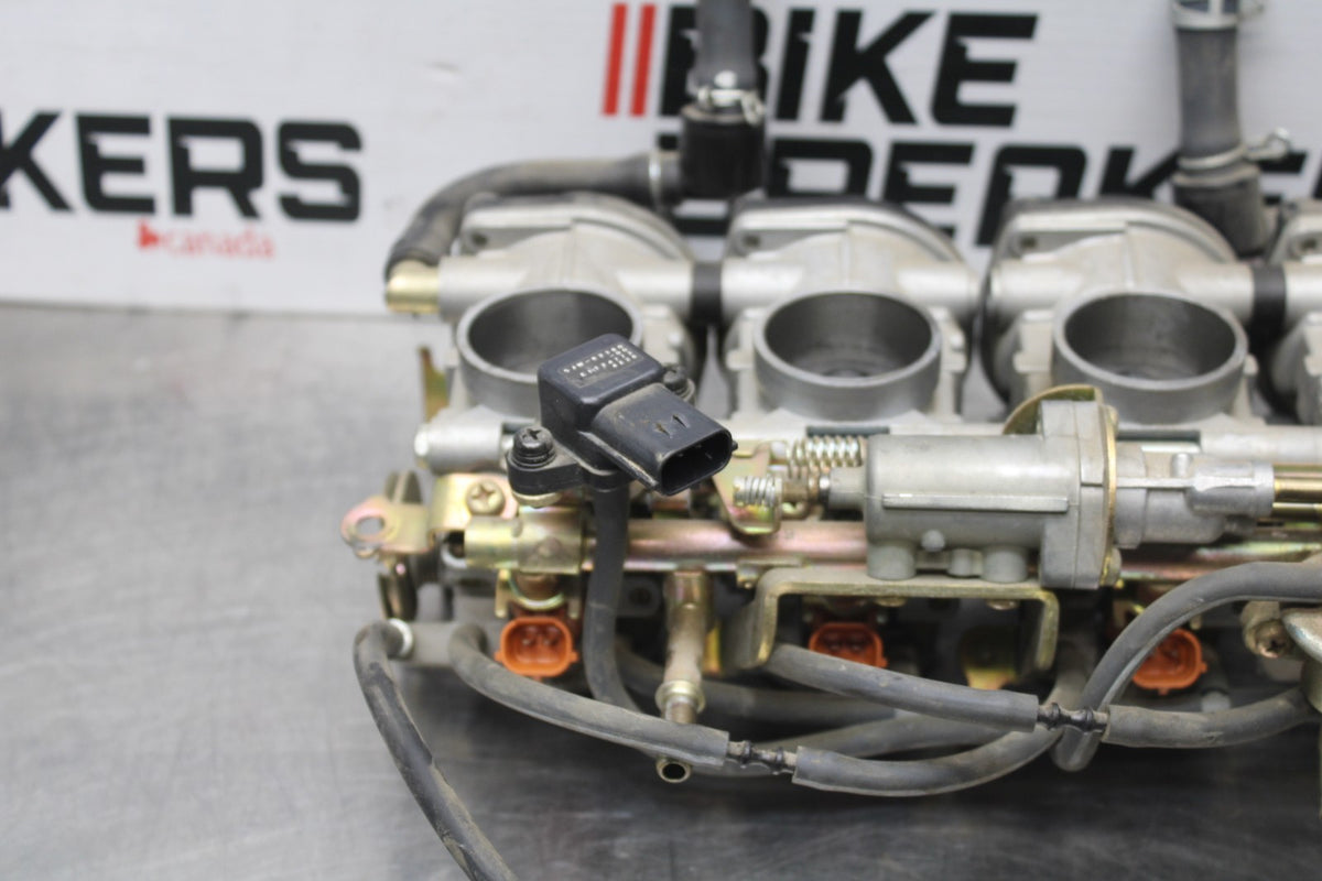 05 YAMAHA YZF R6 MAIN FUEL INJECTORS / THROTTLE BODIES BB858
