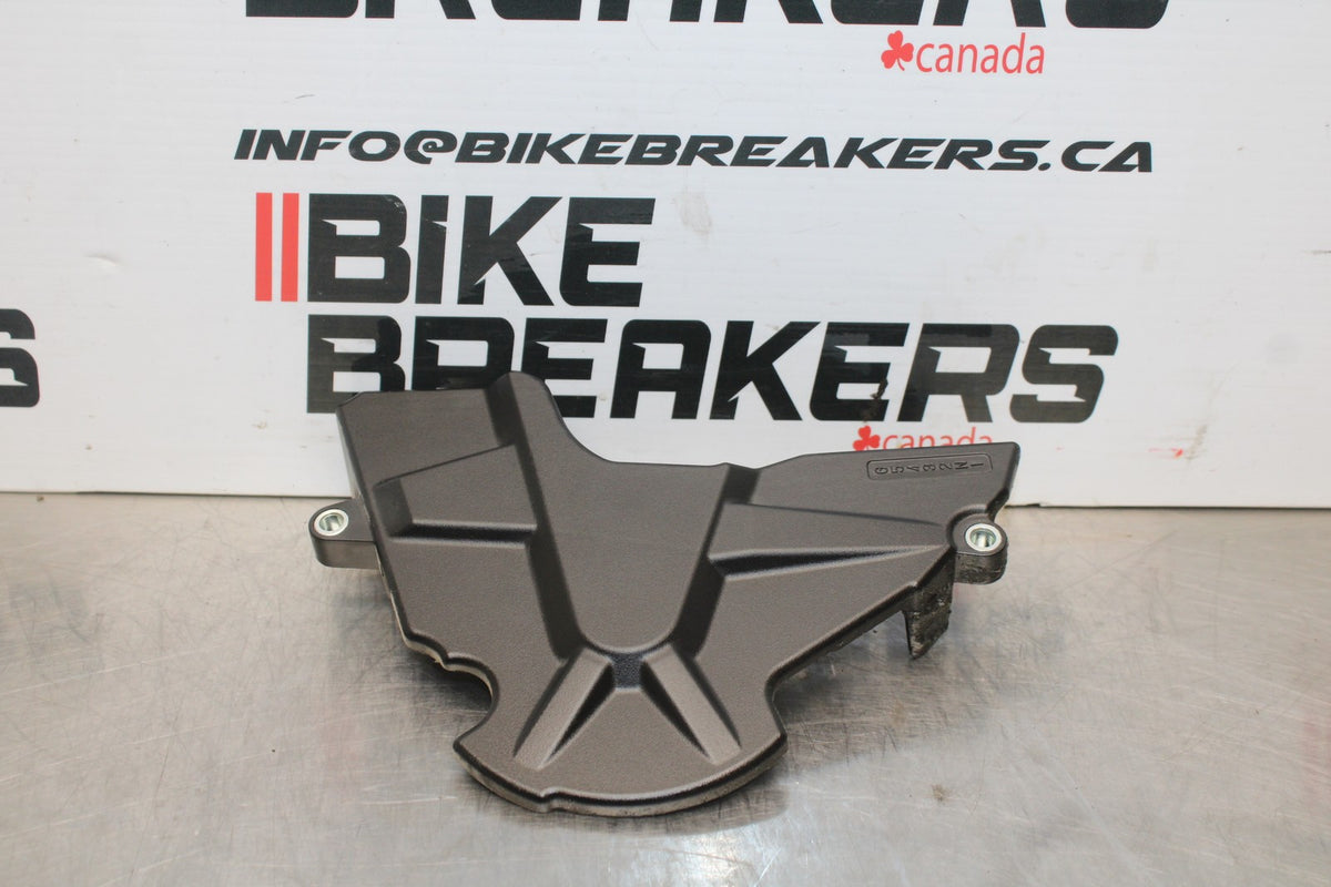 24-25 SUZUKI GSXR1000 ENGINE SPROCKET COVER BB767