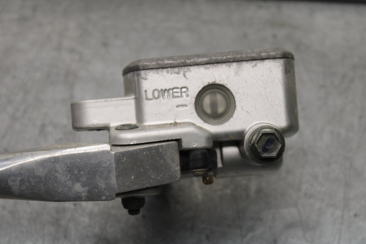 99-00 YAMAHA V STAR 1100 FRONT BRAKE MASTER CYLINDER BB711