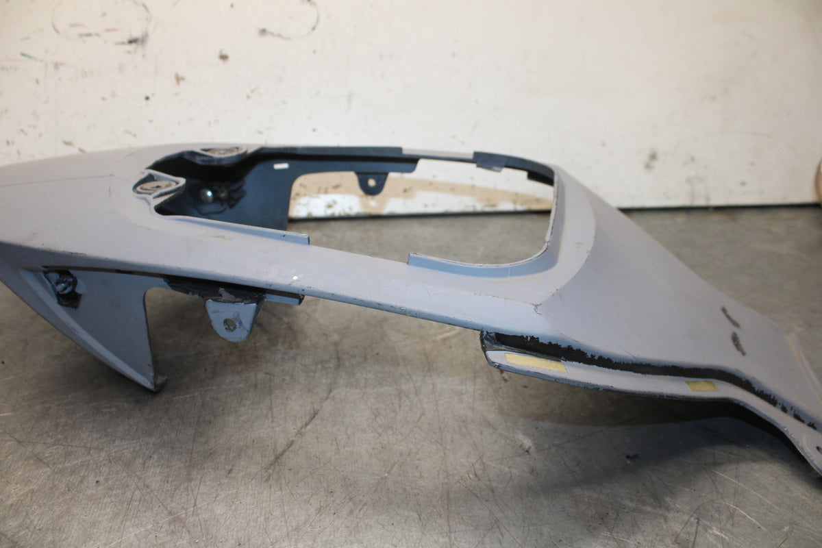 08-10 SUZUKI GSXR 600  CENTER REAR BACK TAIL FAIRING COWL BB101