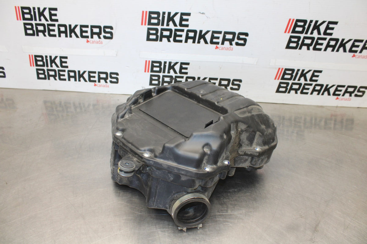 23-26 KAWASAKI NINJA ZX4RR AIRBOX AIR INTAKE FILTER BOX BB898