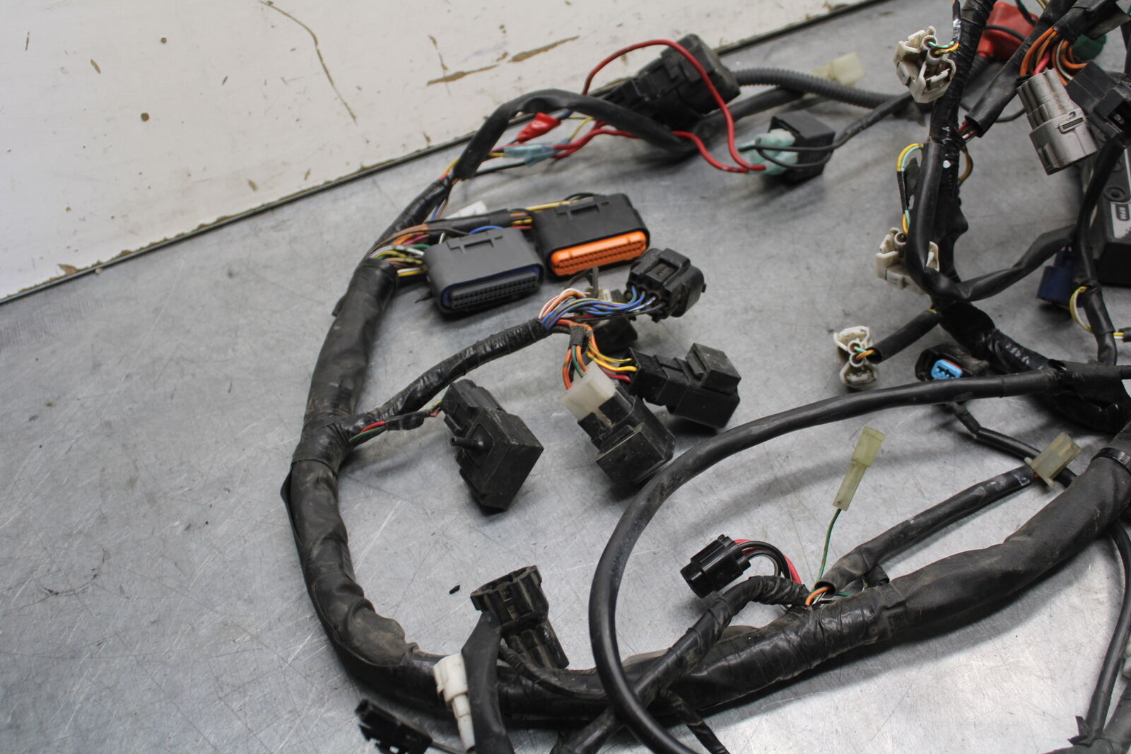 05-06 SUZUKI GSXR1000 MAIN ENGINE WIRING HARNESS WIRE LOOM 36610-41G30 BB677