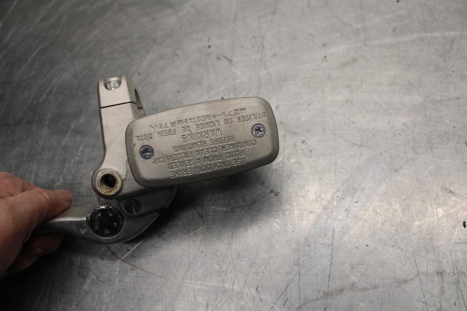 06-09 SUZUKI M109R BOULAVARD FRONT BRAKE MASTER CYLINDER BB501