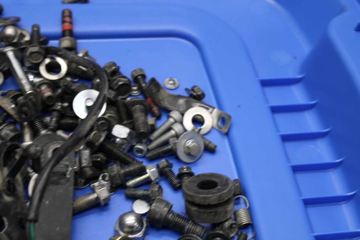 05-08 KAWASAKI VULCAN 1500 VN1500N CLASSIC BOLTS HARDWARE BB343