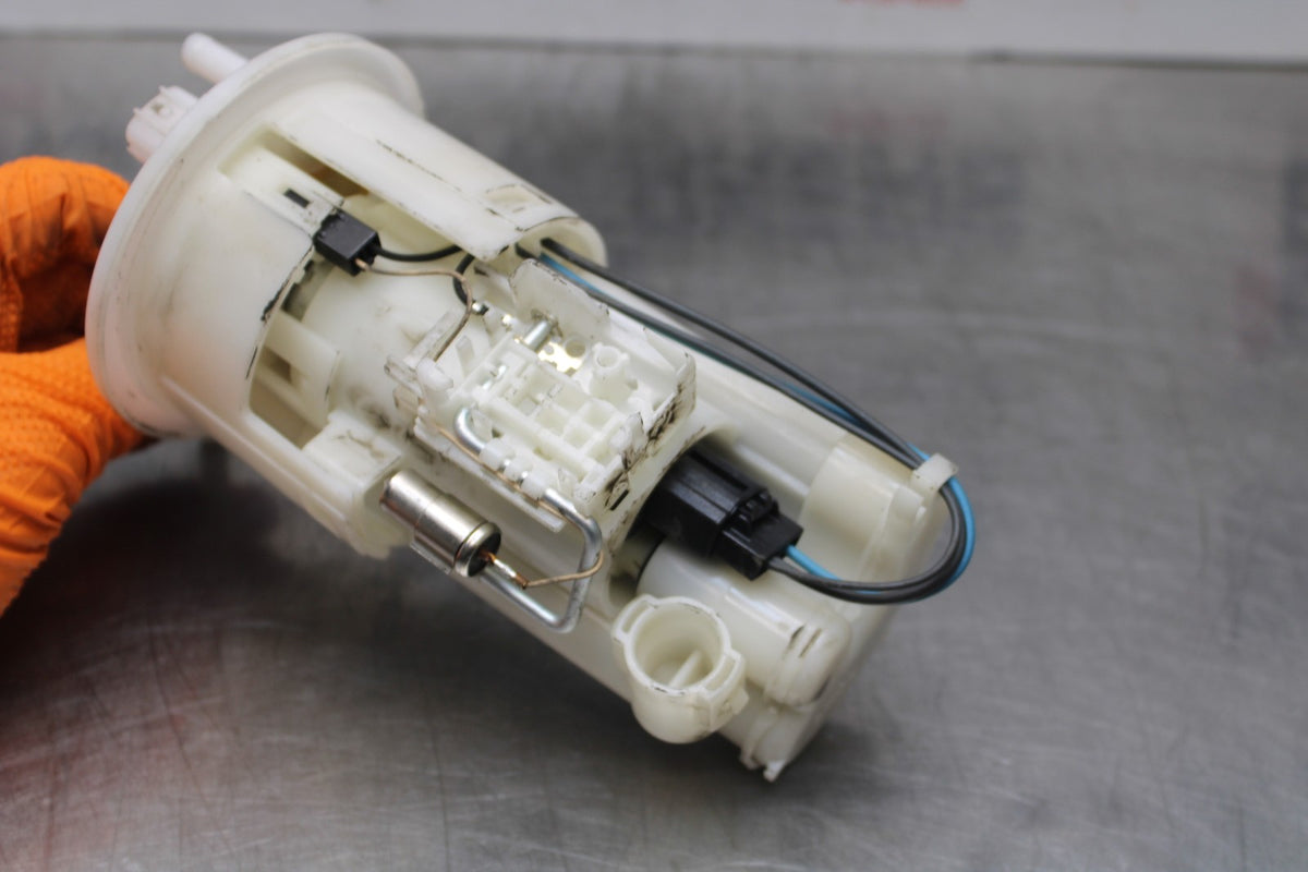08-09 YAMAHA YZF R6S FUEL PUMP GAS PETROL SENDER UNIT BB796