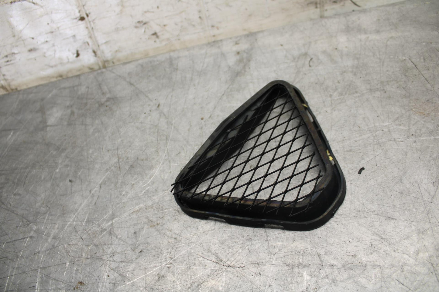 19-20 KAWASAKI NINJA ZX6R AIR INTAKE GRILL BB517