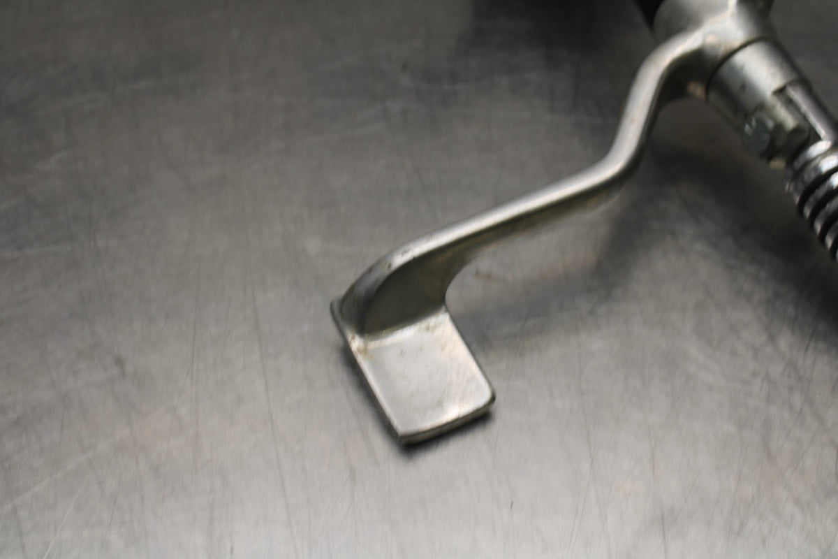 95-03 HARLEY-DAVIDSON SPORTSTER 1200 CUSTOM XL1200C RIGHT FRONT FOOT REST PEG