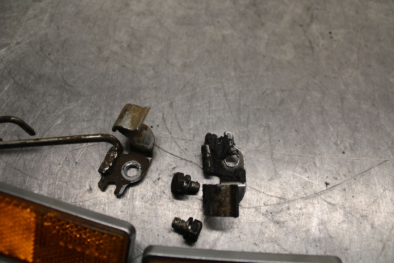 1984 Yamaha Virago 1000 REFLECTOR GARNISH MARKER BB117
