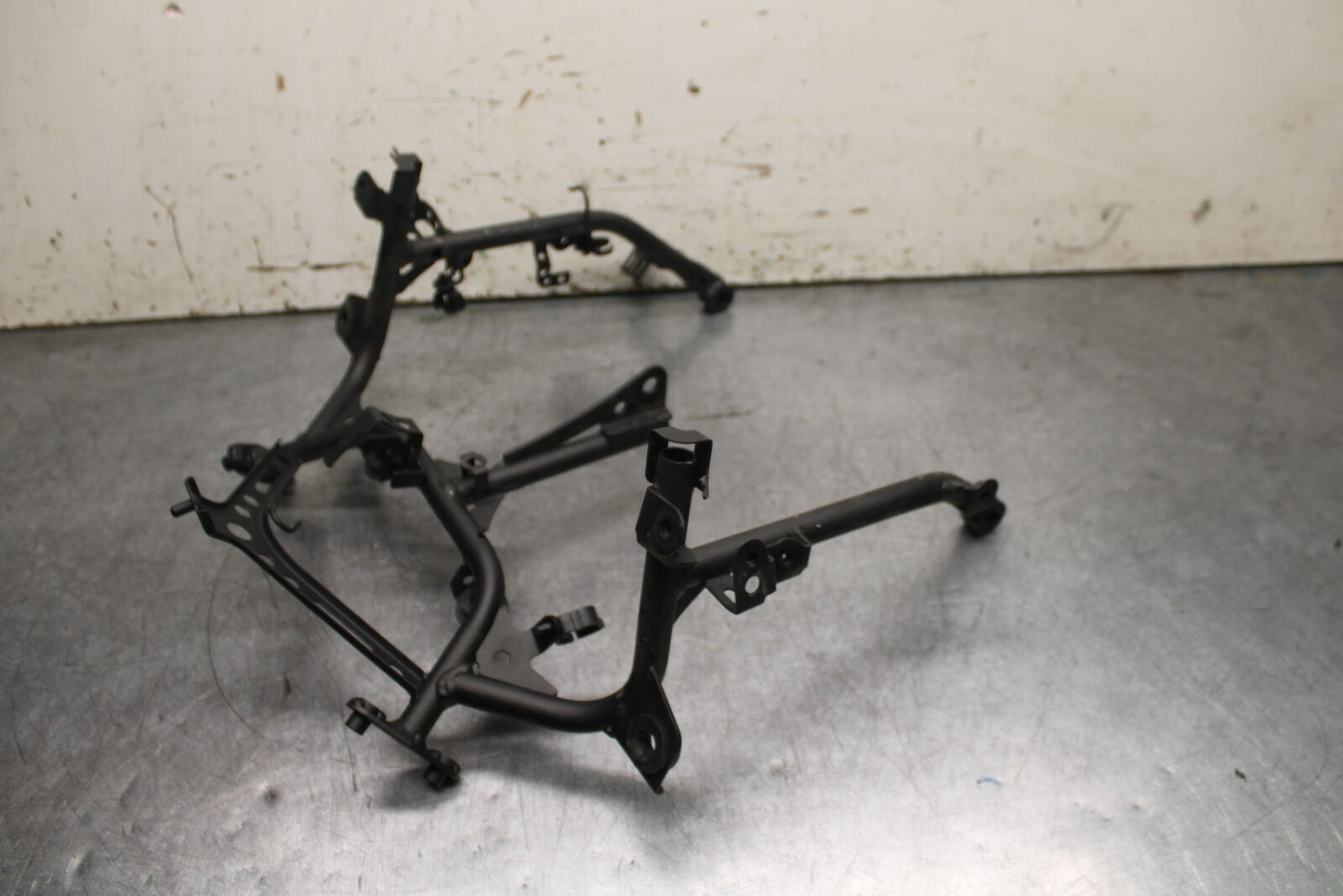 18-23 KAWASAKI NINJA 400 EX400 UPPER FAIRING MIRROR GAUGES STAY BRACKET  BB747