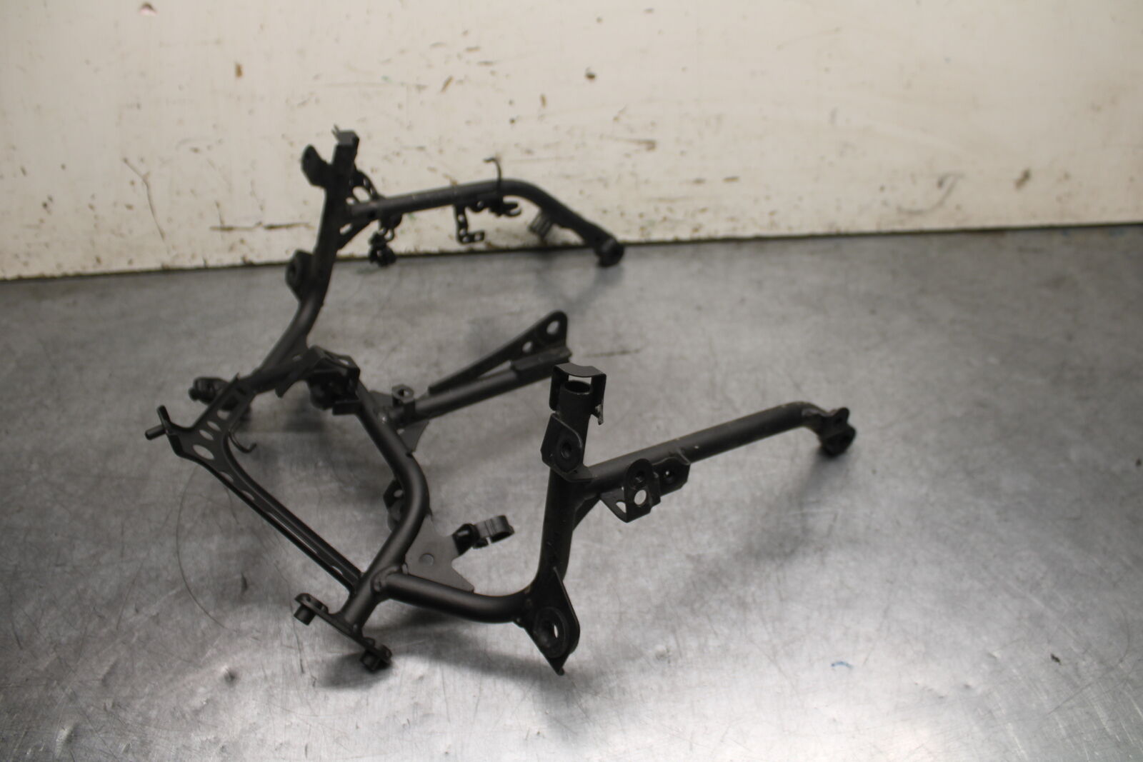 18-23 KAWASAKI NINJA 400 EX400 UPPER FAIRING MIRROR GAUGES STAY BRACKET  BB747