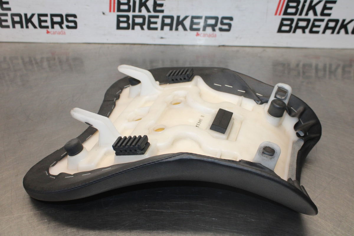 07-08 SUZUKI GSXR1000 FRONT DRIVERS SEAT PAD SADDLE PILLION BB944