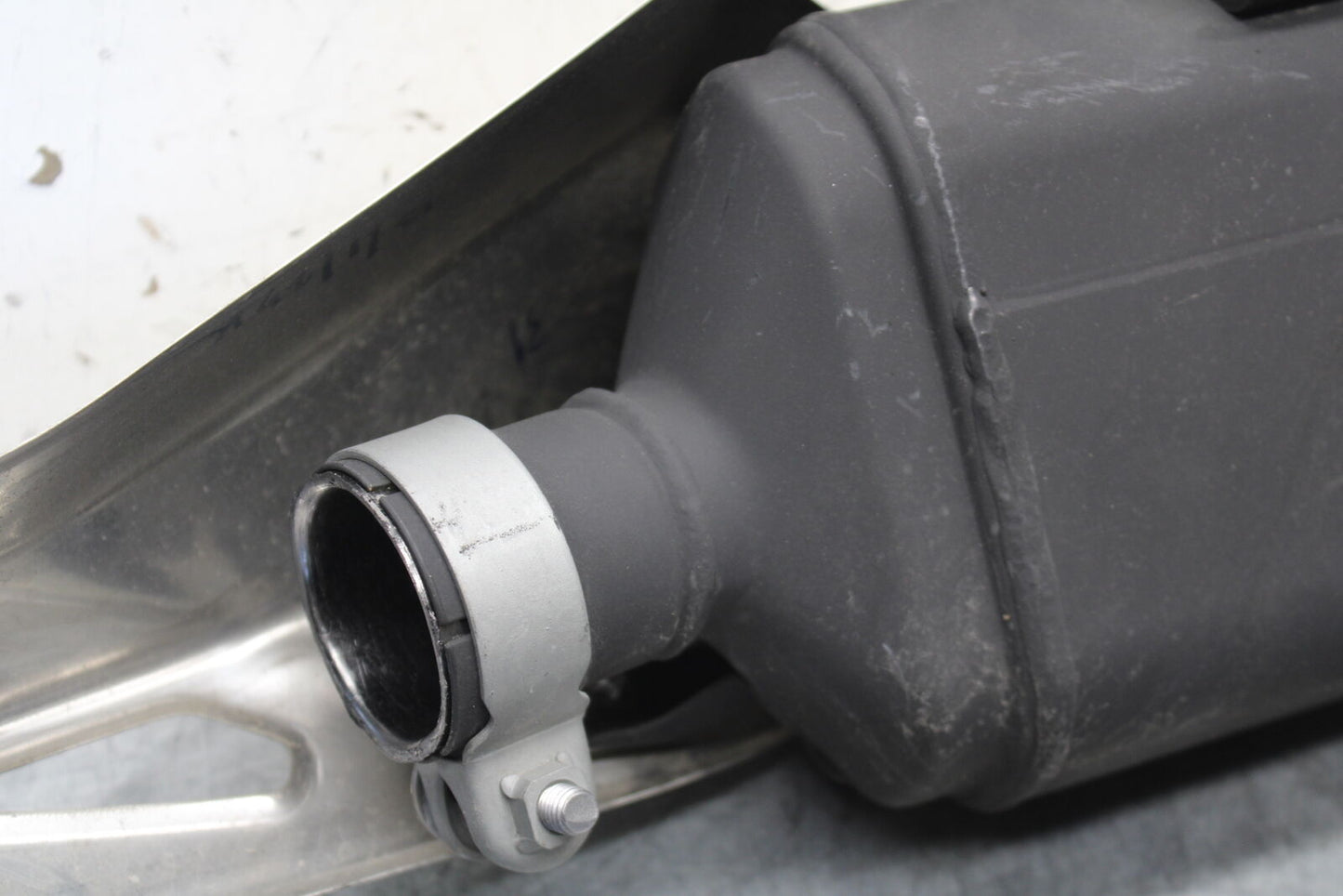 18-23 KAWASAKI NINJA 400 EXHAUST PIPE MUFFLER SLIP ON CAN SILENCER BB660