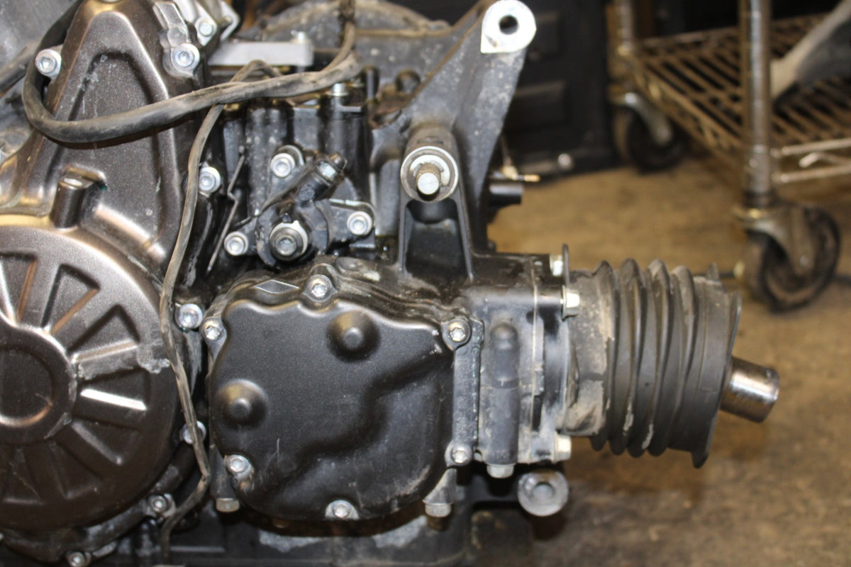 18 YAMAHA SUPER TENERE ENGINE MOTOR BB832