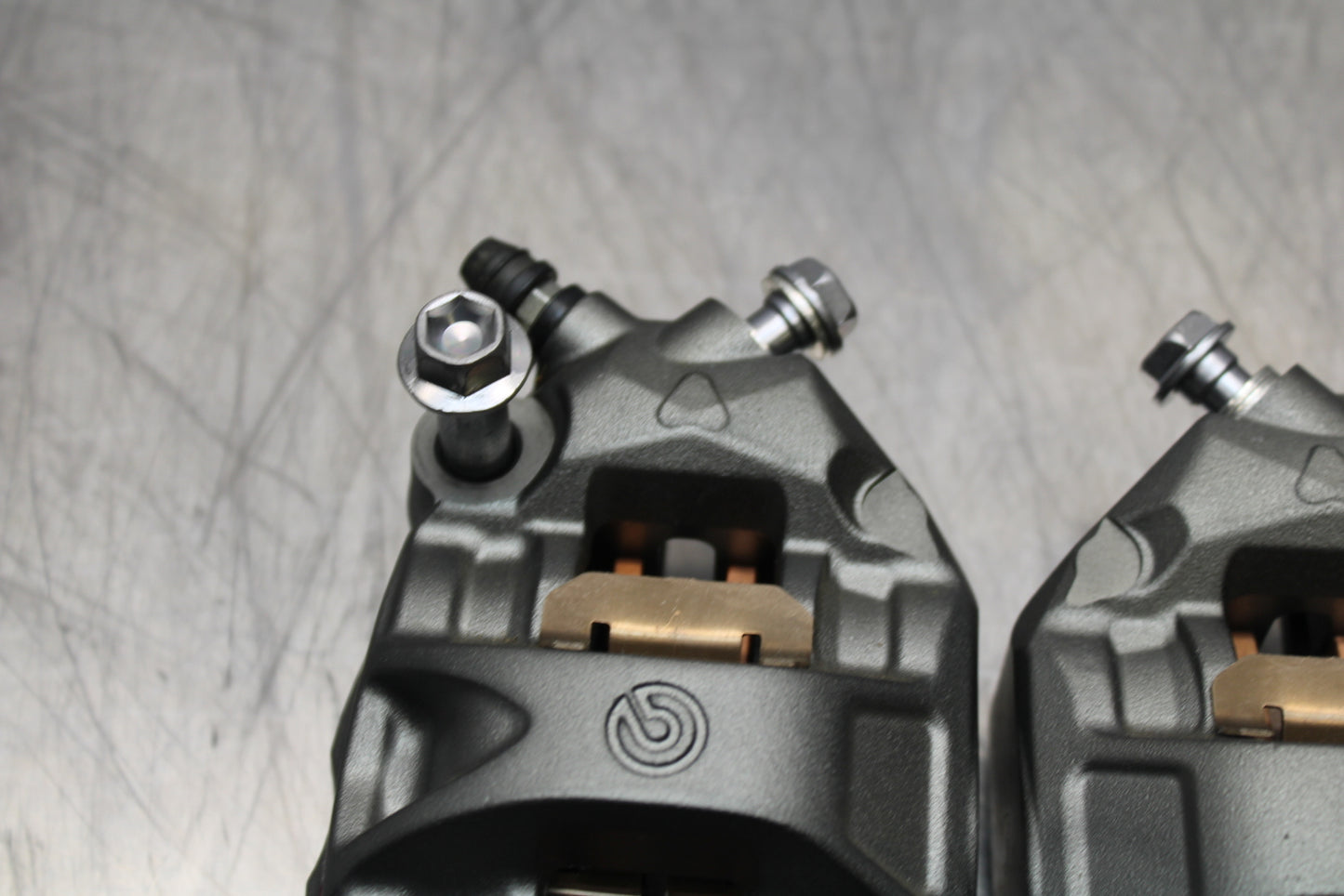 23-24 KAWASAKI NINJA ZX14R NEW!! RIGHT LEFT FRONT BRAKE CALIPER SET BB153