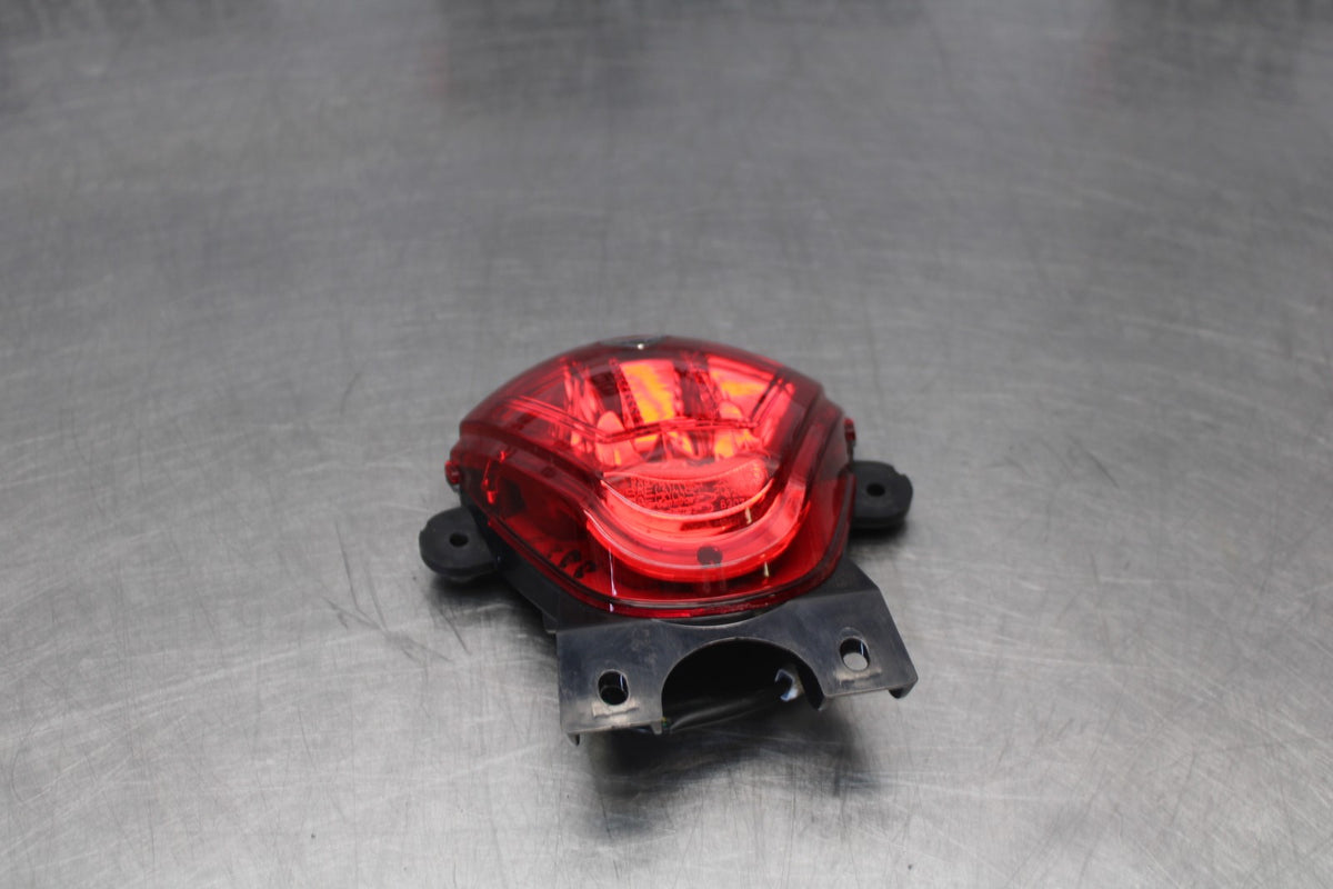 24-26 TRIUMPH DAYTONA 660 REAR TAIL TAILLIGHT BACK BRAKE LIGHT BB01