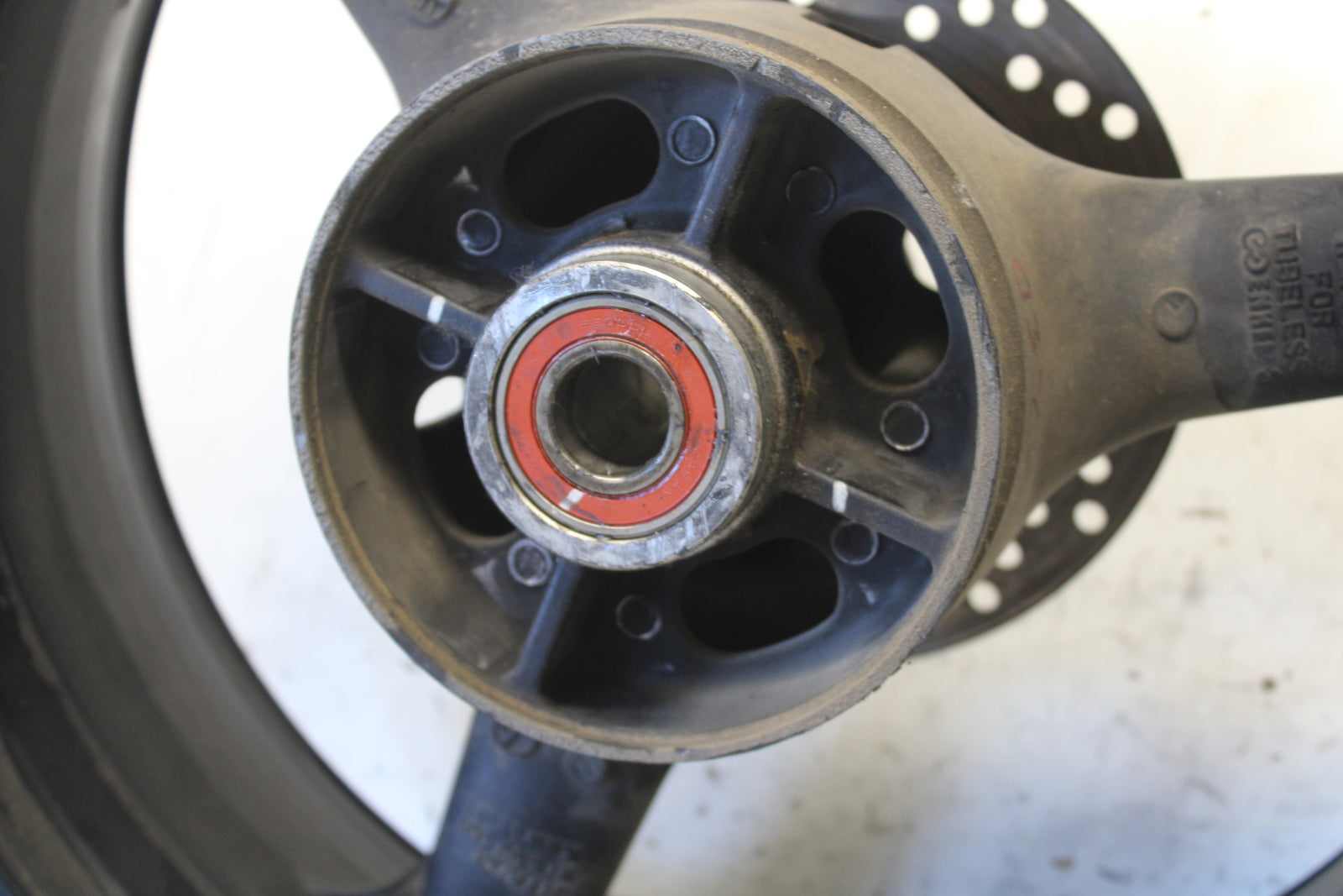 03-04 KAWASAKI NINJA ZX6R 636 REAR WHEEL BACK RIM BB85