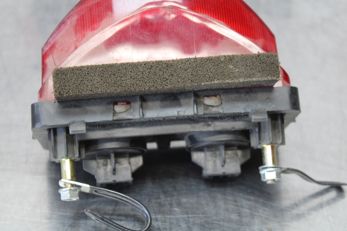 01-06 HONDA CBR600F4I REAR TAIL TAILLIGHT BACK BRAKE LIGHT BB185