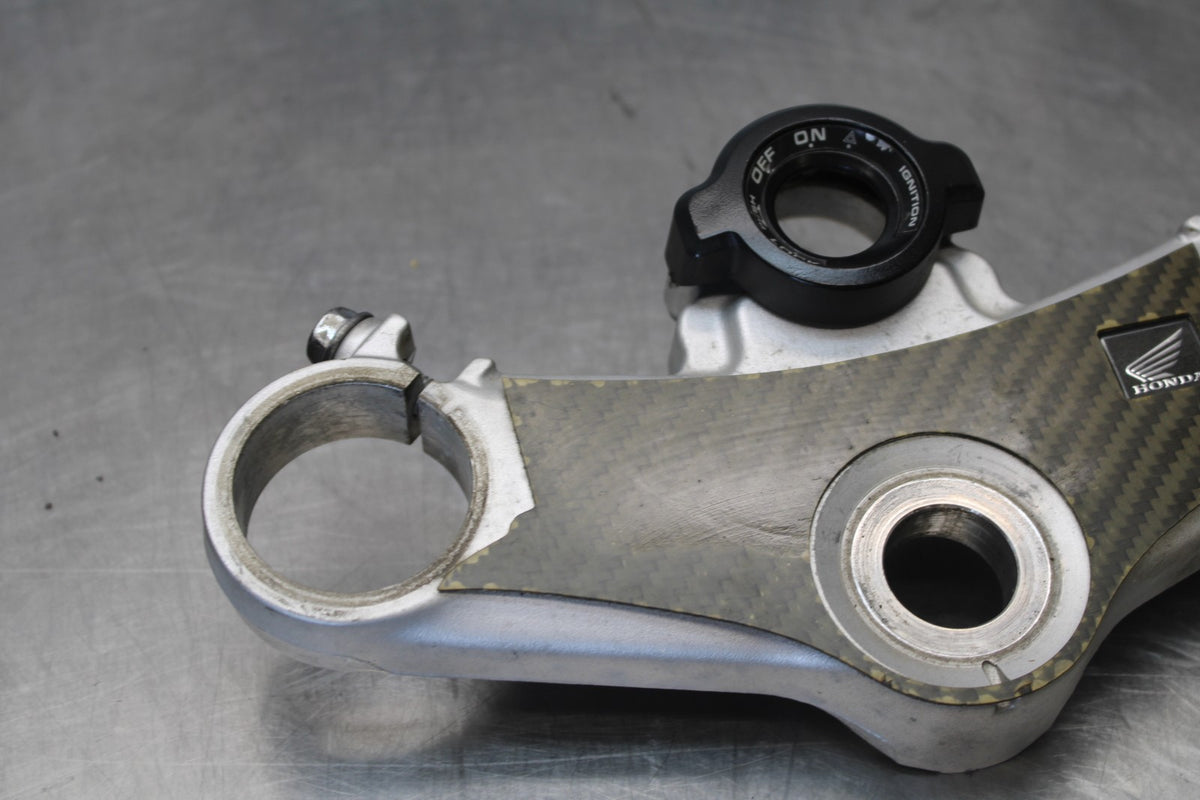 06-07 HONDA INTERCEPTOR 800 VFR800 FORKS UPPER TRIPLE TREE CLAMP BB917
