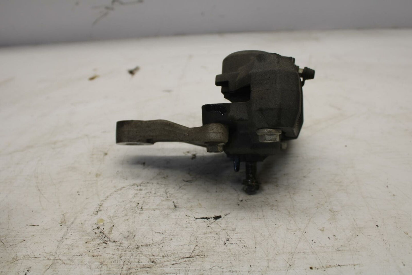 04-09 SUZUKI GS500F REAR BACK BRAKE CALIPER W MOUNT BRACKET BB261