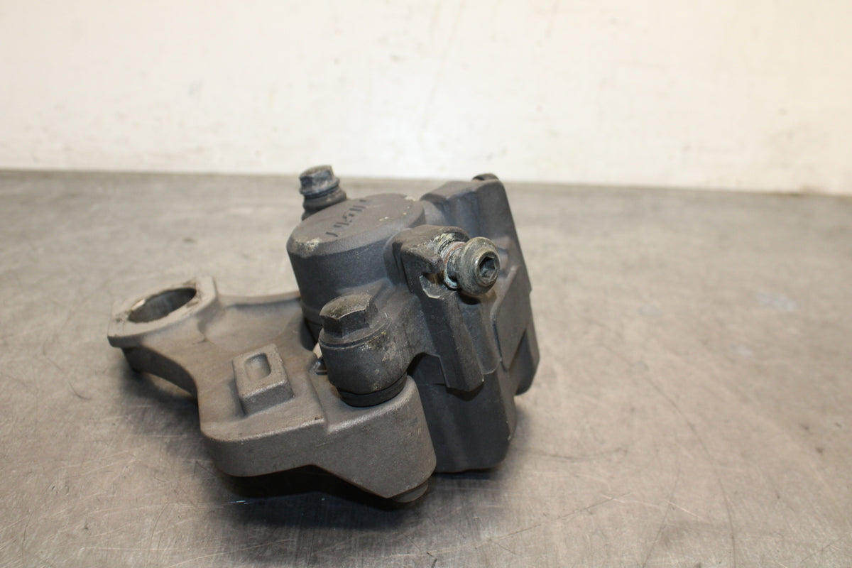 04-05 YAMAHA YZF R1 REAR BACK BRAKE CALIPER W MOUNT BRACKET BB131