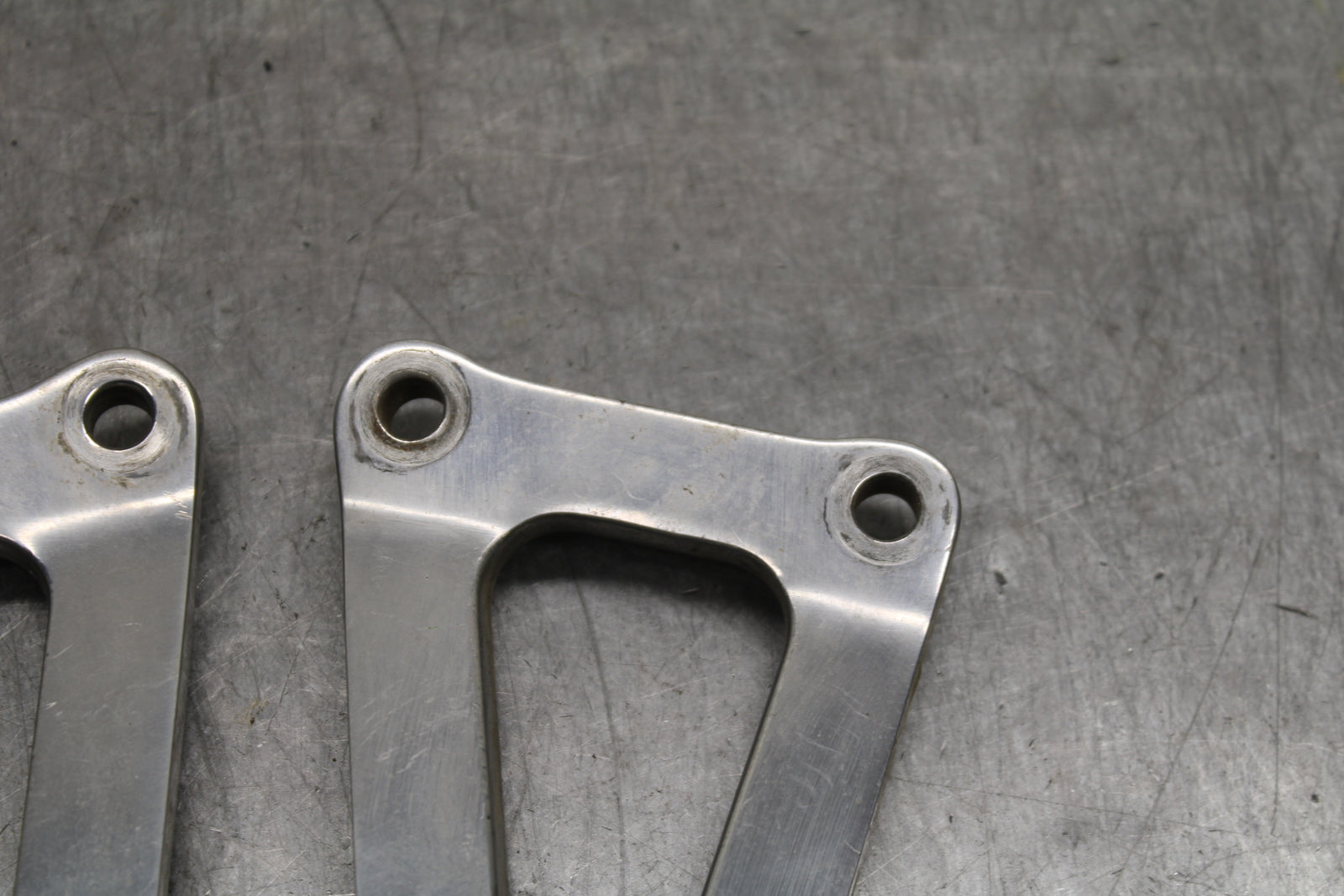 93-94 KAWASAKI NINJA ZX7R REAR BACK PASSENGER PEG SET PAIR BB122