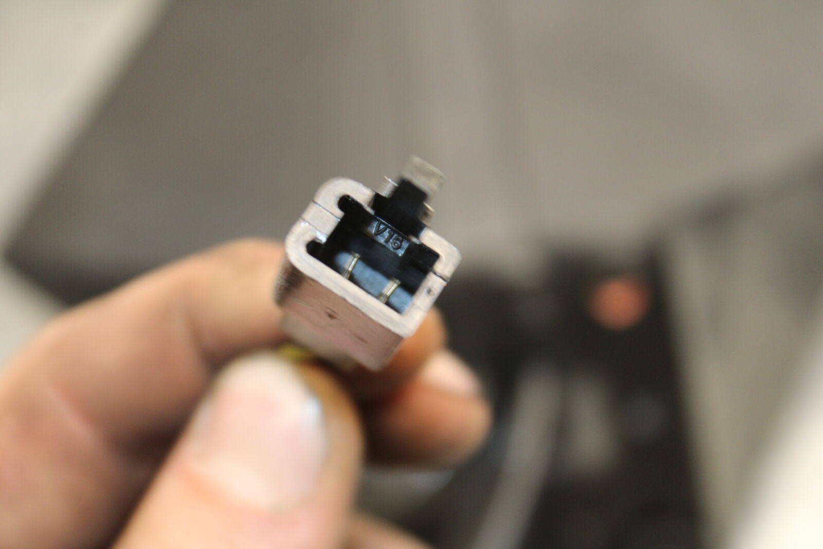 18-24 KAWASAKI NINJA 650 REAR BACK FENDER MUD GUARD BB725