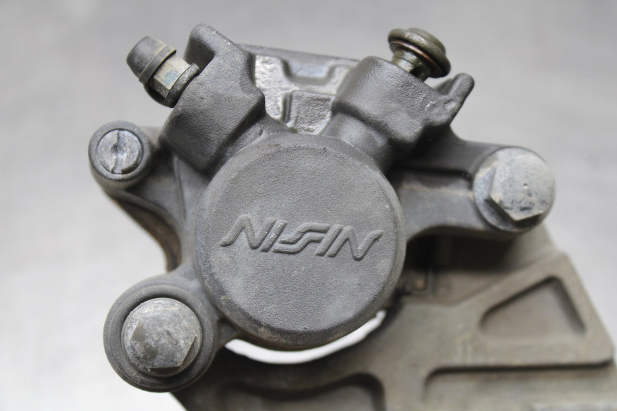 05 YAMAHA YZF R6 REAR BACK BRAKE CALIPER W MOUNT BRACKET BB858