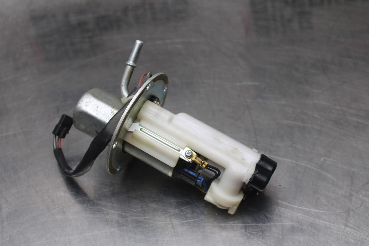 06 KAWASAKI VULCAN 900 FUEL GAS PUMP BB799