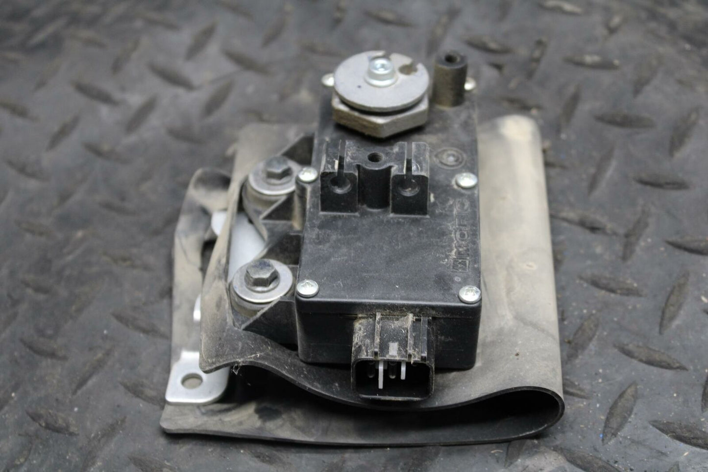 13 YAMAHA YZF R6 EXHAUST VALVE SERVO MOTOR 2C0-85820-00-00 BB209