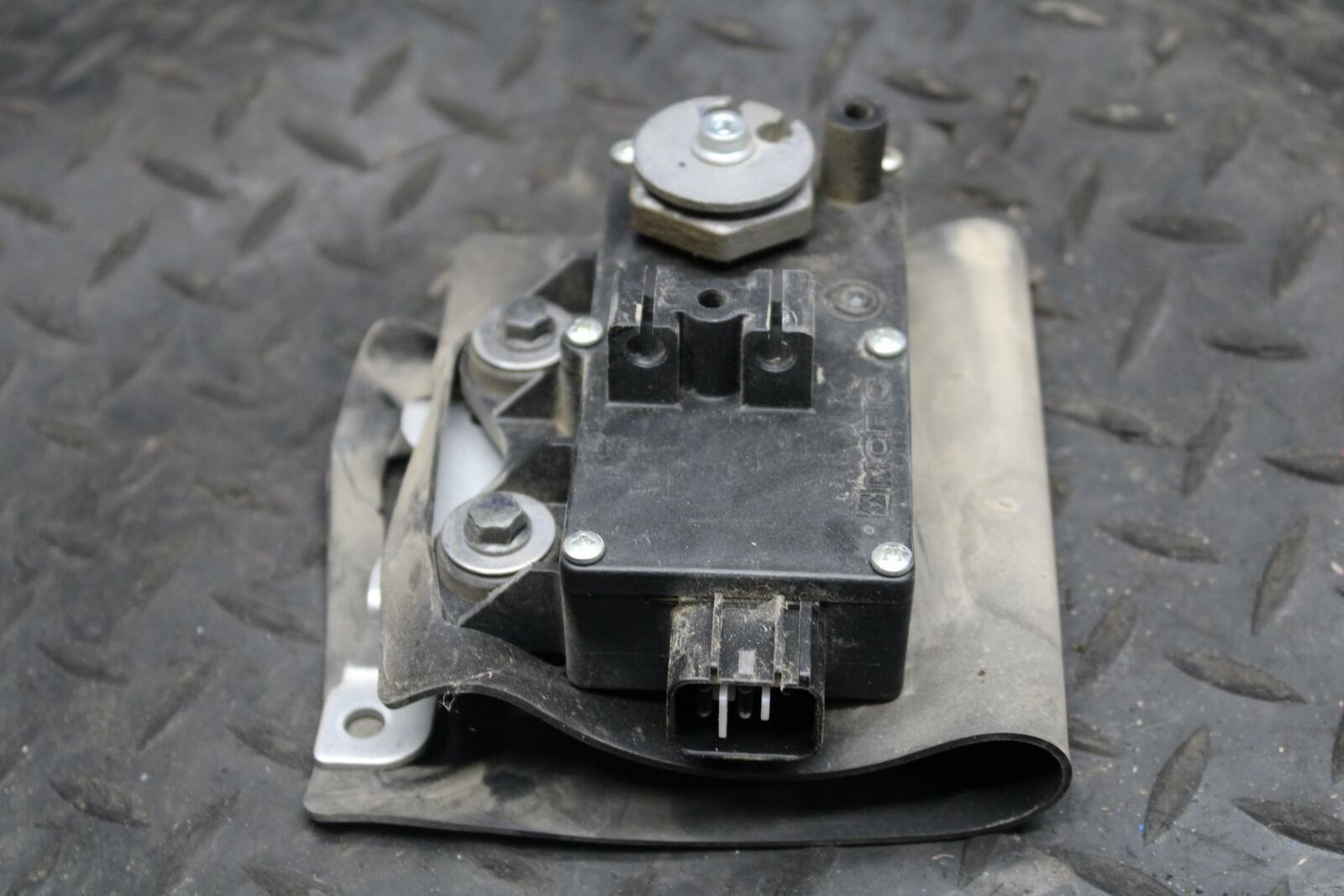 13 YAMAHA YZF R6 EXHAUST VALVE SERVO MOTOR 2C0-85820-00-00 BB209