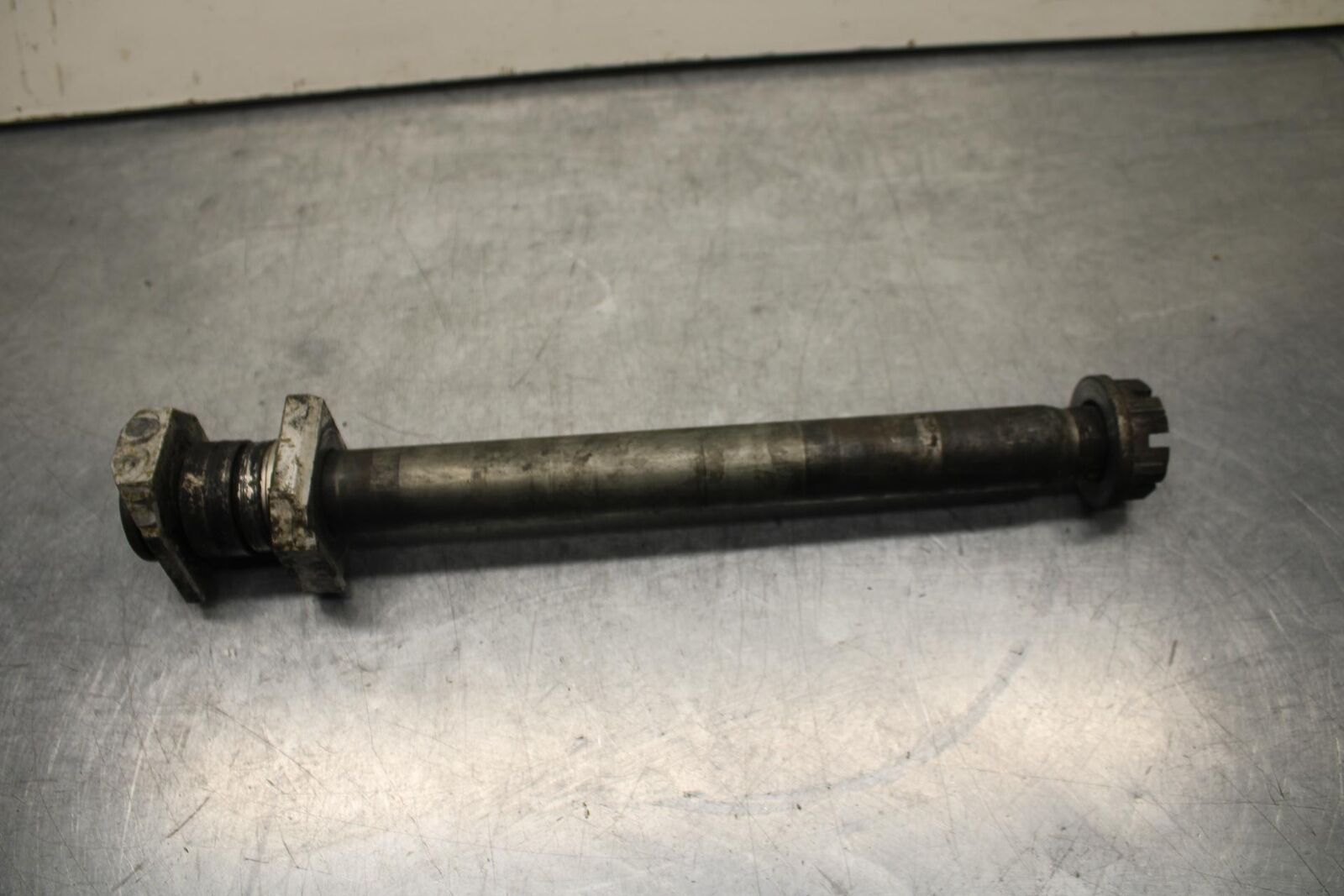 2003 Suzuki SV1000S REAR AXLE BACK WHEEL RIM PIVOT BOLT AXEL 64711-33E10 BB85