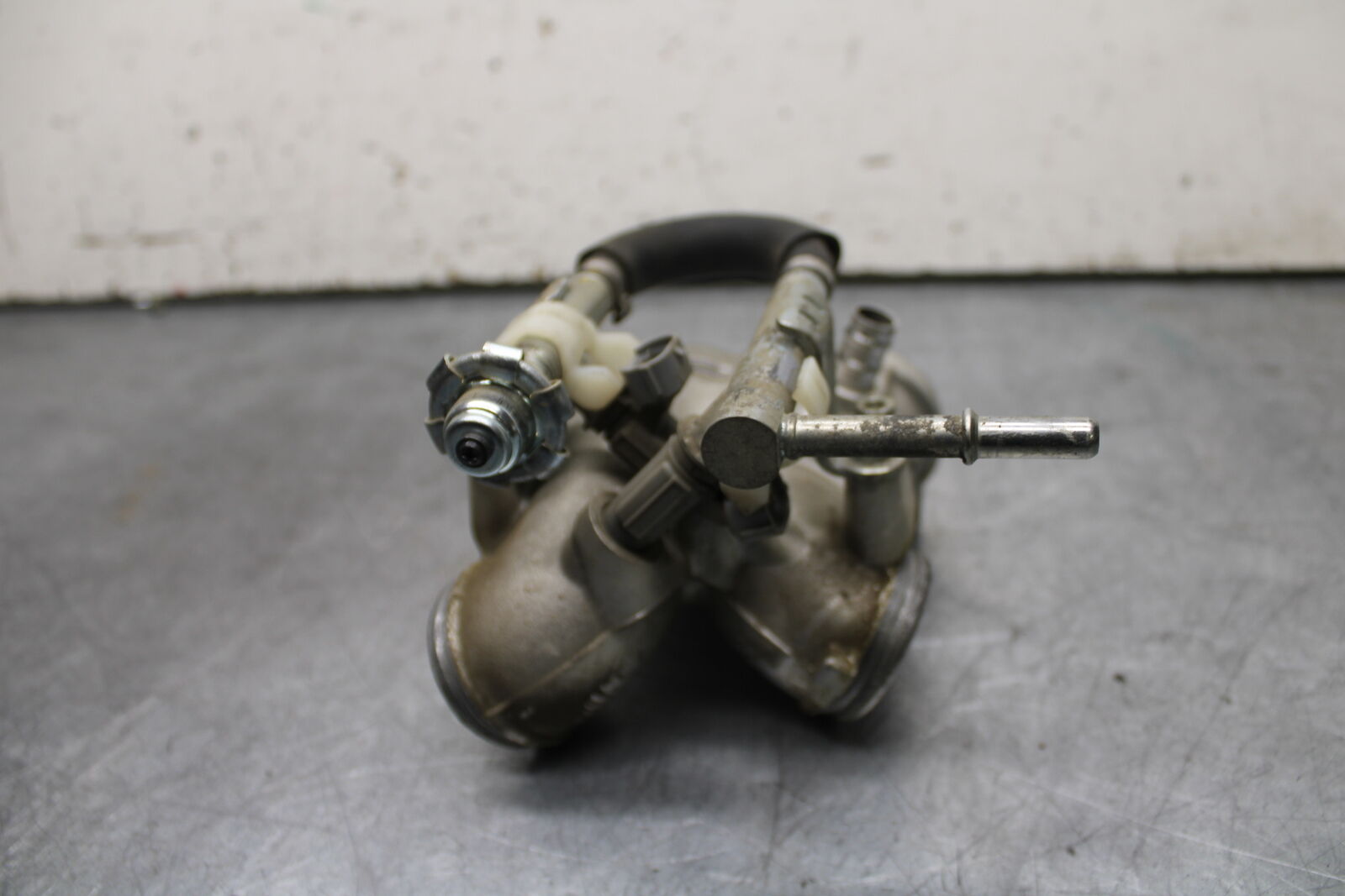 14-15 YAMAHA V STAR 1300 XVS1300CT TOURER AIR INTAKE MANIFOLD BB722