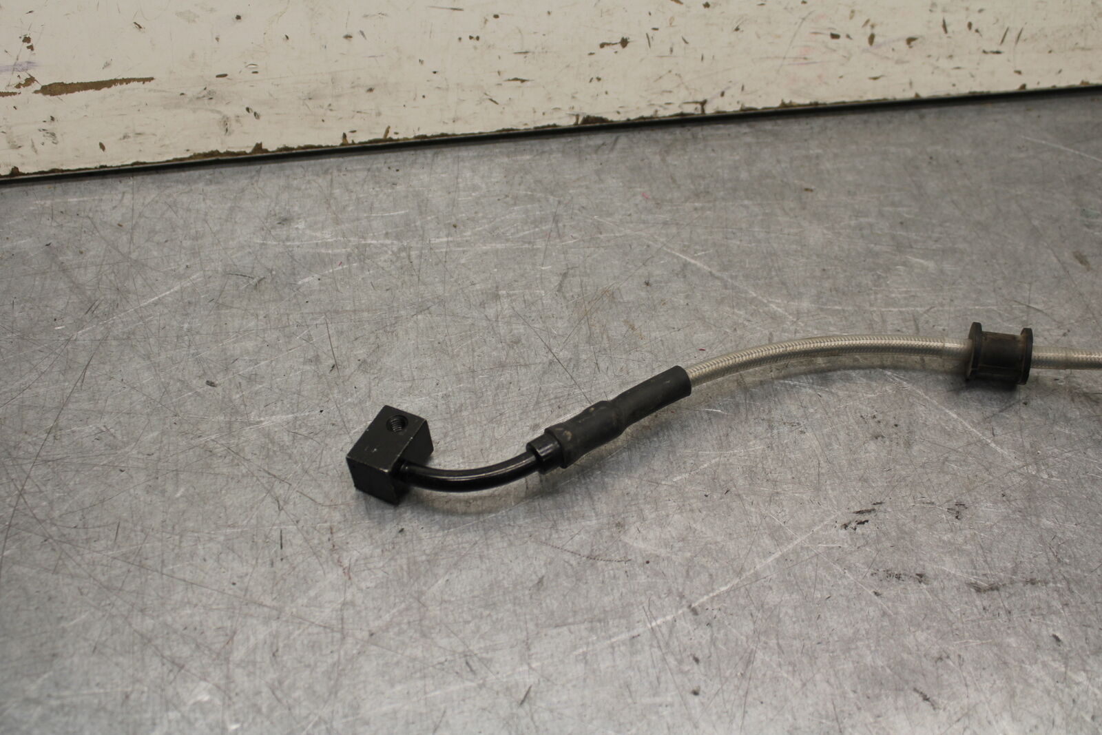 16 KAWASAKI NINJA ZX10R REAR BACK BRAKE HOSE FLUID LINE BB650
